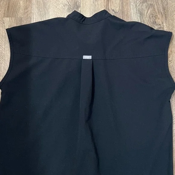 Rafaela Oversized Technical Collection Mandarin Collar Scrub Top in Black Small - Picture 8 of 11